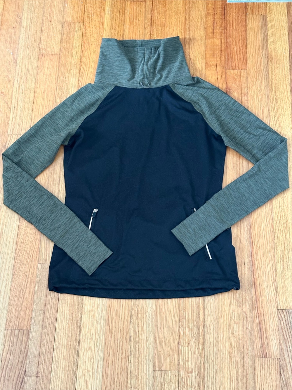 Abercrombie & Fitch Pullover Women XS Black Green Polyester Funnel Neck Thumbhol